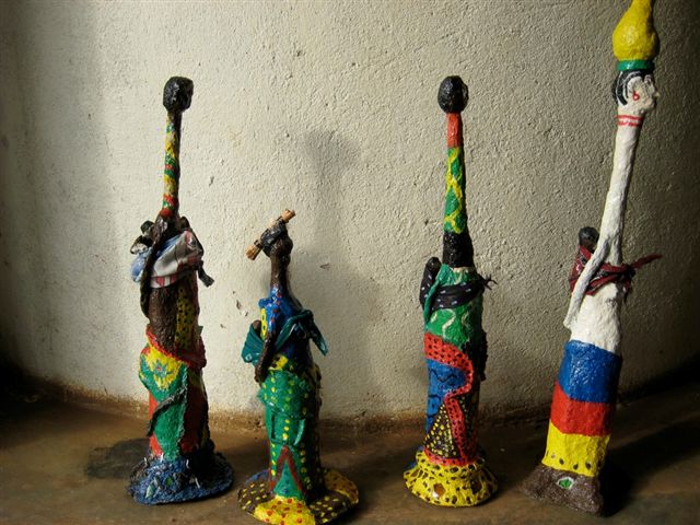 statues-uganda.jpg